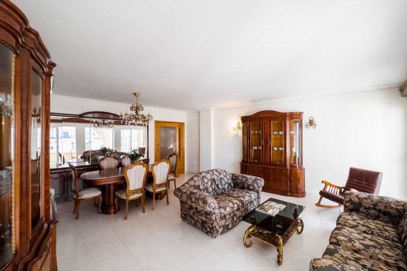 Calpe - Gran apartamento a la venta en pleno centro y cerca del mar, playa arenal !